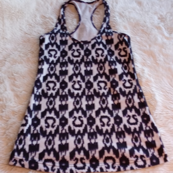 lululemon athletica Tops - Lululemon workout tank xs